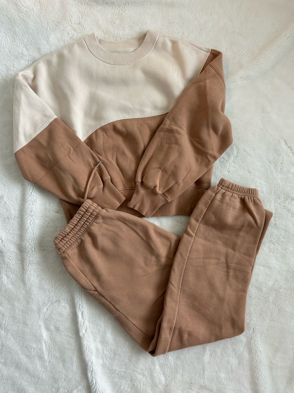 Abercrombie & Fitch Two-Tone Brown and Cream Sweatpants Set